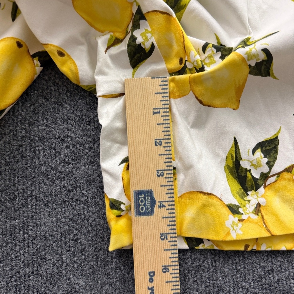 Lane Bryant Lemon Print Shorts Sz 24 White Yellow High Rise Stretch Fruit Preppy - Picture 13 of 13